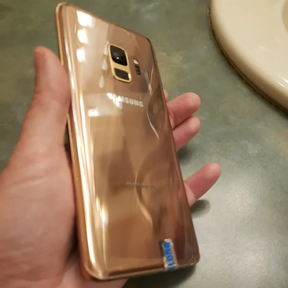 Samsung galaxy s9 64GB - Picture 1 of 2